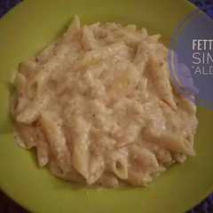 A picture of Fettucine ala-ala.