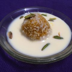 A picture of Mango Balls Pudding.