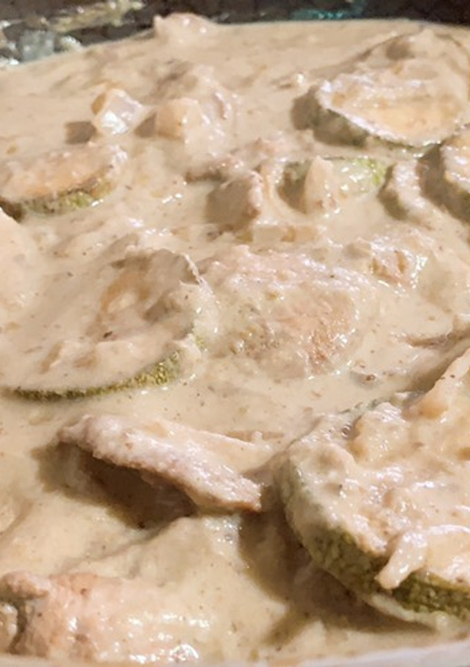 Una foto de Fajitas de pollo a la crema en salsa verde