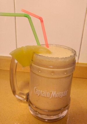 Una foto de Batido de piña y platano