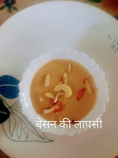बेसन की लापसी या शीरा (Besan ki lapsi ya sheera recipe in Hindi) रेसिपी मुख्य फोटो