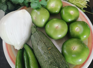 Una foto de Guacamole Falso
