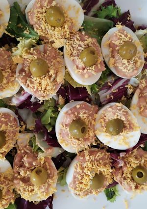 Una foto de Huevos rellenos
