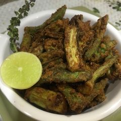 A picture of Besan wali kurkuri bhindi(gramflour coated deep fried Okra).