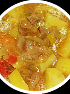A picture of Potatoes beef curry.