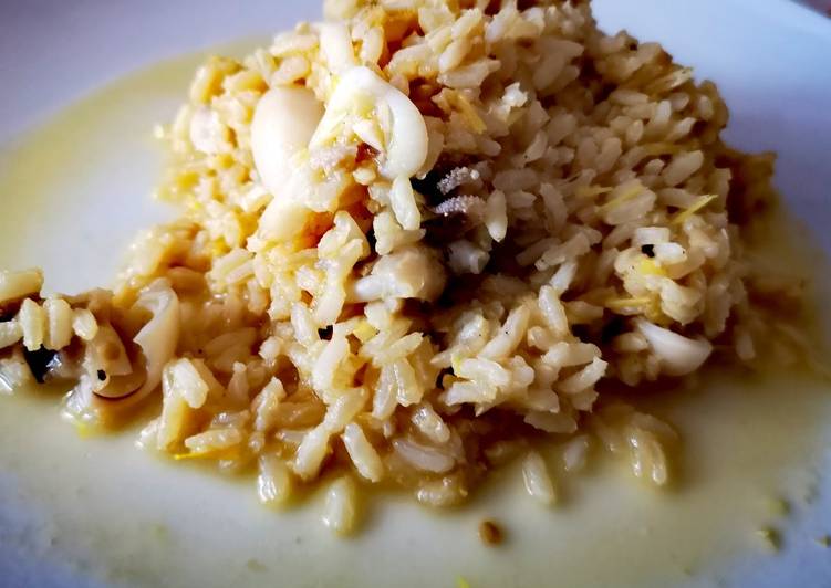 Steps to Prepare Veloce Risotto con seppioline e crema di pomodori gialli