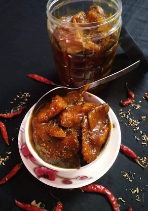কাঁচা আমের টক ঝাল মিষ্টি আঁচার (Kancha aamer tok jhal mishti achar recipe in Bengali) রেসিপির প্রধান ছবি