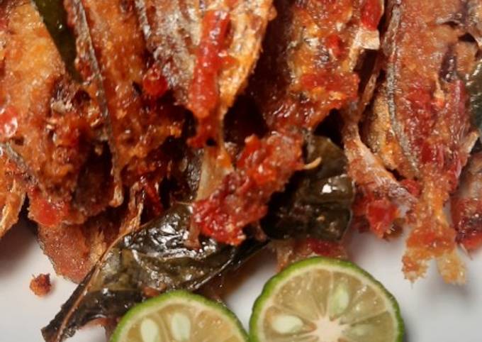 Resep Balado Ikan Selar Oleh Mamah Alkensh Ngoprek ️ Cookpad