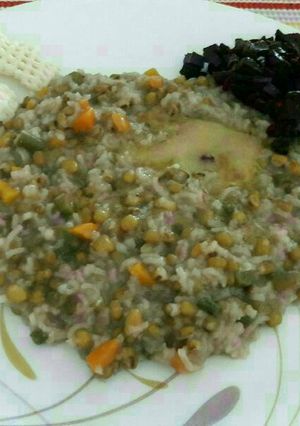 A picture of Khichadi.