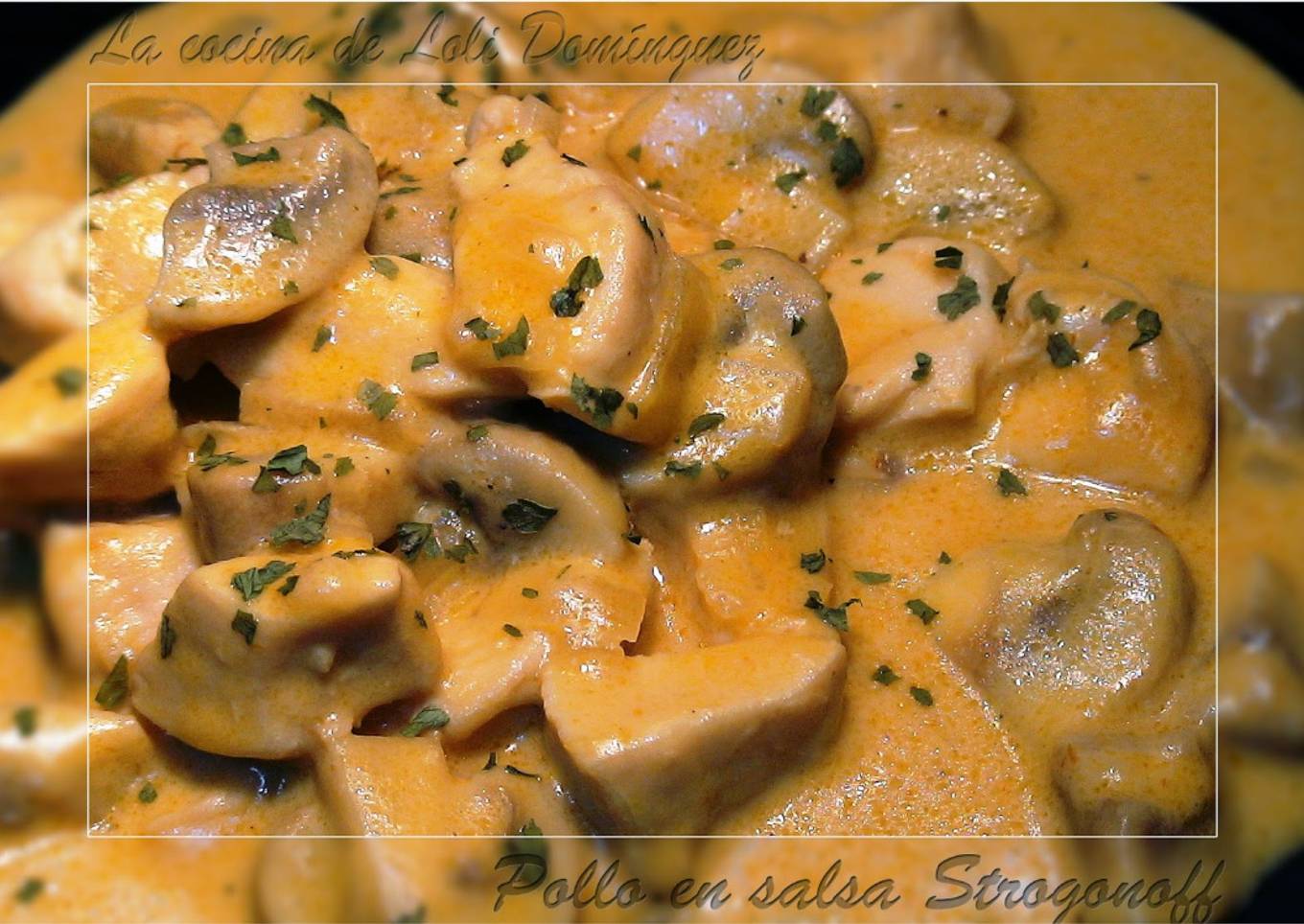 Pollo en salsa Strogonoff