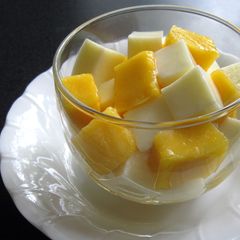 A picture of Creamy Agar Milk Jelly & Mango.