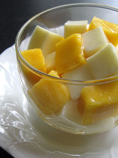A picture of Creamy Agar Milk Jelly & Mango.