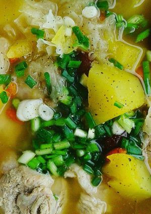 Hình của món Bắp heo tiềm đu đủ.