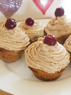 Gesztenye krémes banános cupcace recept fotója