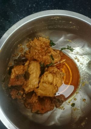 வெங்காய சிக்கன் மசாலா கிரேவி (Vengaya Chicken Masala Gravy Recipe in Tamil) செய்முறை முக்கிய புகைப்படம்