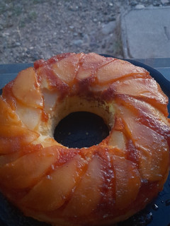 Una foto de Torta invertida de pera 🍐 sin manteca!