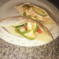 A picture of Pita bread pockets.