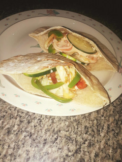 A picture of Pita bread pockets.