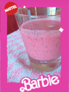 Una foto de Smoothie de Barbie de frutos rojos