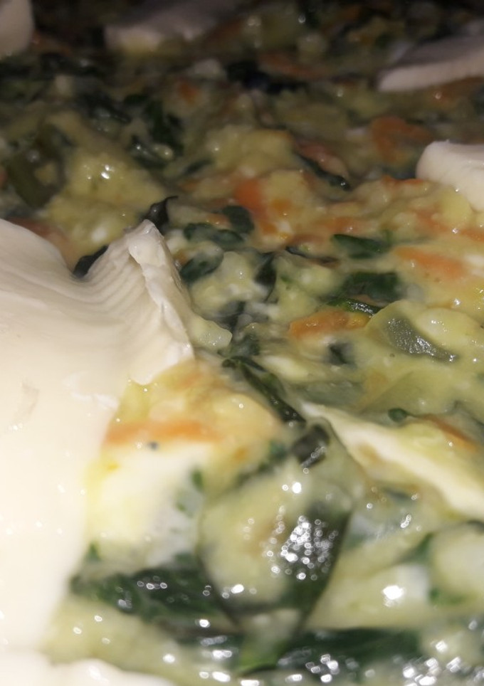 Una foto de Tarta de acelga, zanahoria y choclo cremoso fácil 🥕🌽
