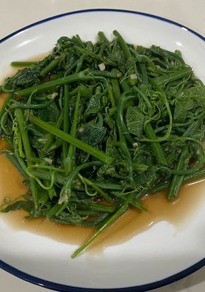 A picture of Chayote in Oyster Sauce.