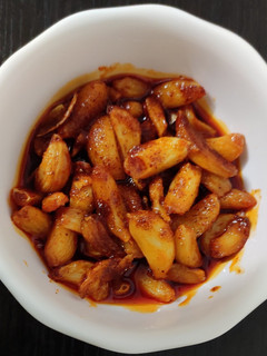 பூண்டு கார வதக்கல் (garlic spicy fry) செய்முறை முக்கிய புகைப்படம்