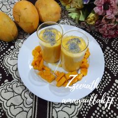 A picture of Mango Milkshake with Chia.