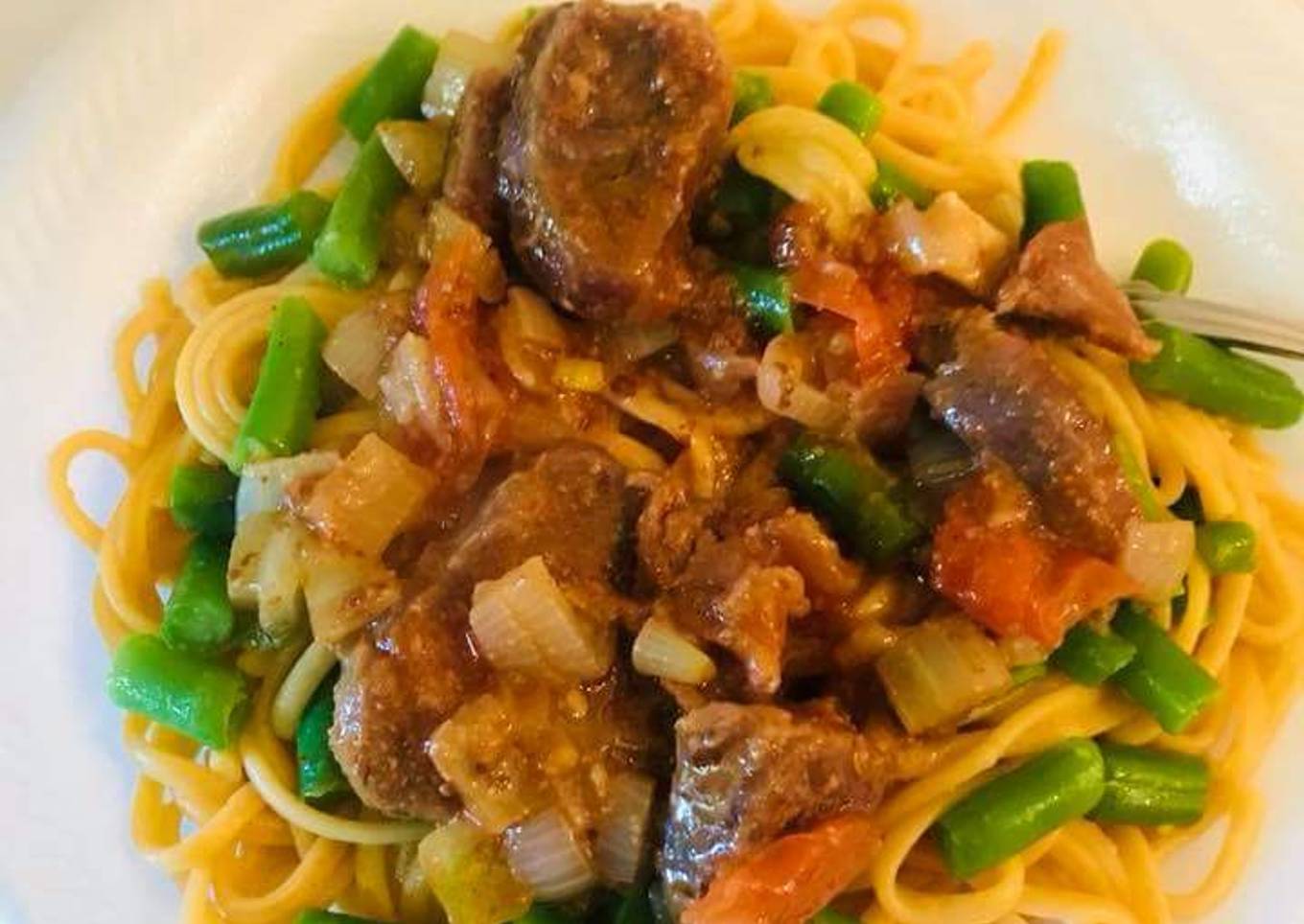 Spaghetti with beef stew