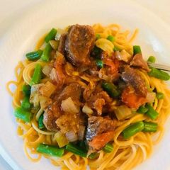 A picture of Spaghetti with beef stew.