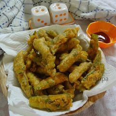 A picture of Peapod/Green peas skin Pakoda:.