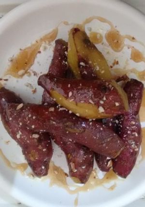 A picture of Liquid caramel sweet potatoes (shakkar kand).