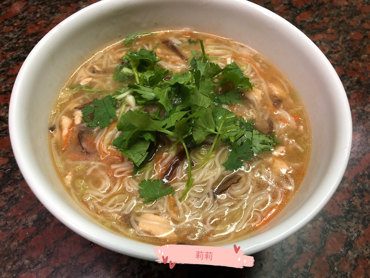 Resep Mie asin salmon masak kuah 鮭魚麵線 yang Enak