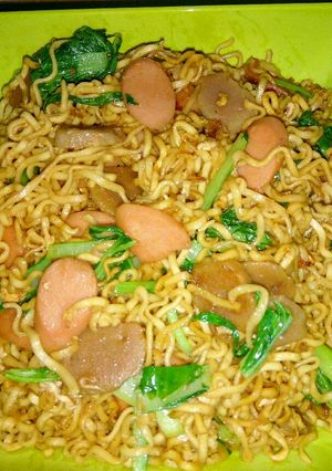 Foto resep Mie goreng enak sederhana 🍝🍝