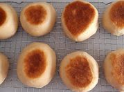 Una foto de muffin inglés