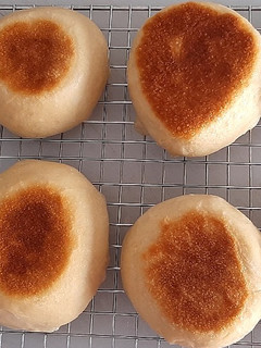 Una foto de Muffin inglés o pan sin horno