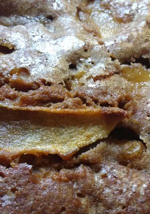Una foto de Torta húmeda de manzanas (mágica)