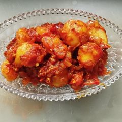 A picture of Lasaniya batata, kathiyawad special.