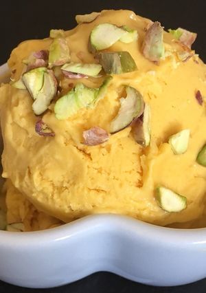 A picture of Mango ice cream.