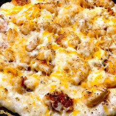 A picture of Maple-Drizzled Fried Chicken Pizza.