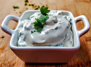 Una foto de SOUR CREAM al Cilantro☘️...!