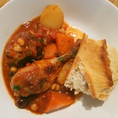 A picture of Chicken tomato casserole.