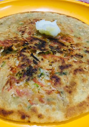 मूली,गाजर पराठा (mooli gajar paratha recipe in Hindi) रेसिपी मुख्य फोटो