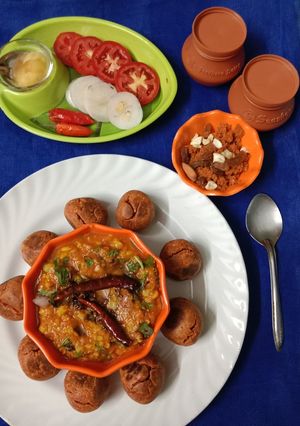 প্রাদেশিক রান্না ডালবাটি চুরমা(dal bati churma recipe in Bengali) রেসিপির প্রধান ছবি