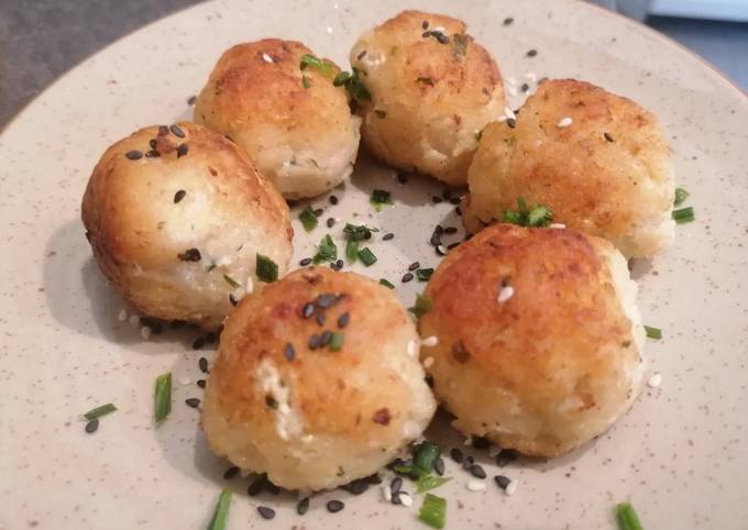 BOULETTE DE POISSON SAUCE HUÎTRE ET BRÈDE CHINOIS