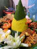 Nasi Kuning Tumpeng Wangi