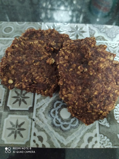 Una foto de Galletas de avena, plátano y cacao