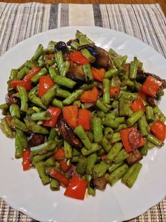 A picture of String Beans with Mushroom.