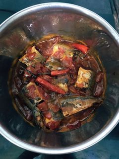 Hình của món Cá nục kho cà.