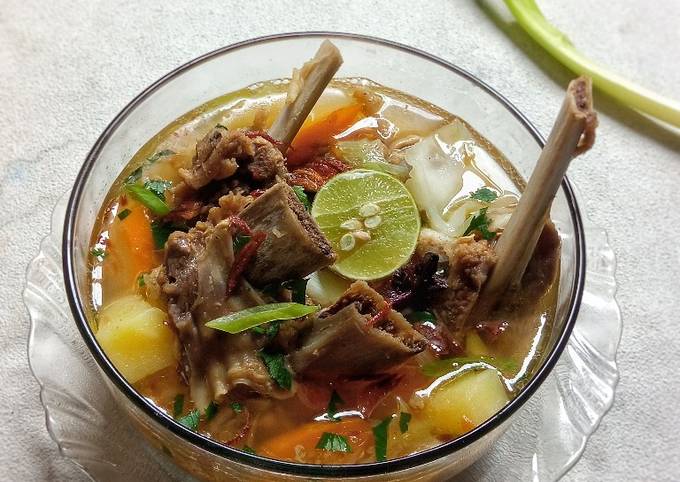 Resep Sup Tulang Sapi oleh Munawarah - Cookpad