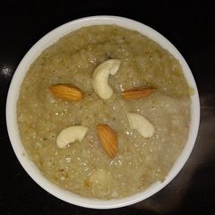 A picture of Jaggery Sheera.